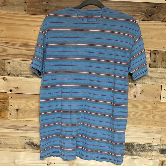 Faherty size Medium Blue, Gray, and Red Striped Short Sleeve T-shirt with Pocket - Picture 7 of 7